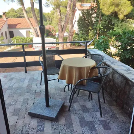 Luni Apartamento Premantura