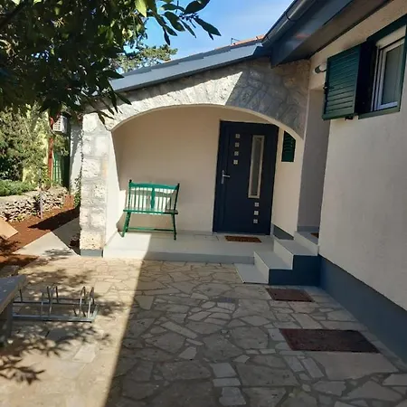 Luni Apartamento *